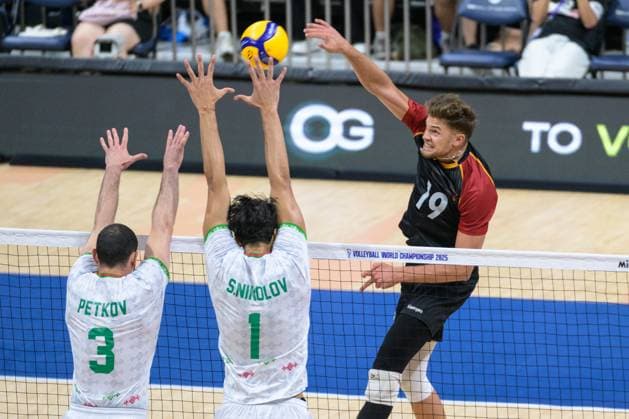 September 13, 2025, Pasay City, Manila, Philippines: Germany vs Bulgaria in the Pool Phase during the FIVB Mens Volleyball World Championship, WM, Weltmeisterschaft 2025 in Manila, Philippines. Bulgaria beat Germany in 3 sets. Germanys Erik R¦HRS at the net Pasay City Philippines - ZUMAr144 20250913_zap_r144_058 Copyright: xJaynexRussellx