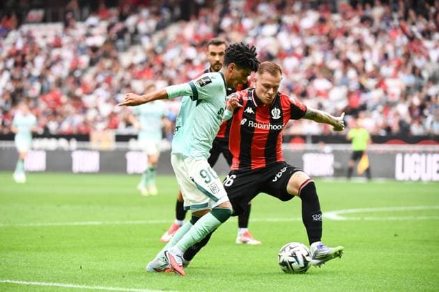 OGC Nice v FC Nantes - Ligue 1 McDonald s 2025 2026 90 Yassine BENHATTAB (fcn) - 26 Melvin BARD (ogcn) during the Ligue 1 McDonald s match between Nice and Nantes at Allianz Riviera on September 13, 2025 in Nice, France. Nice France  Copyright: xFEPx 776348123