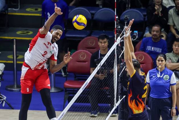 (250913) -- QUEZON CITY, Sept. 13, 2025 -- Wilfredo Leon Venero (L) of Poland competes against Alexandru Constantin Ionescu (R) of Romania during the pool B match between Poland and Romania at the FIVB Men s World Championship, WM, Weltmeisterschaft 2025 in Quezon City, the Philippines, Sept. 13, 2025. ) (SP)THE PHILIPPINES-QUEZON CITY-VOLLEYBALL-FIVB MEN S WORLD CHAMPIONSHIP 2025-POLAND VS ROMANIA ROUELLExUMALI 