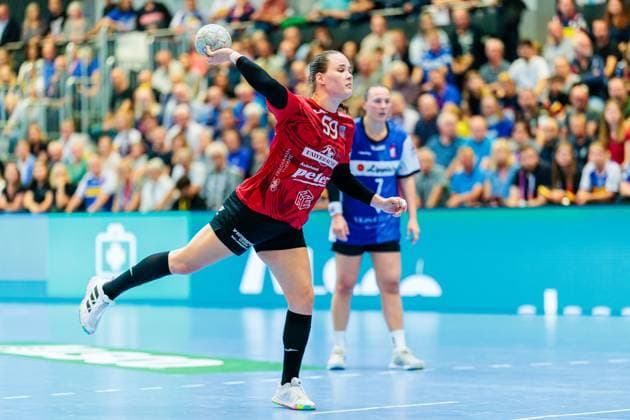 Csenge Kuczora Thueringer HC, 59 on 7-meter throw GER, HSG Blomberg Lippe vs Thueringer HC, , Matchday 3, Season 2025 2026, 13 09 2025 GER, HSG Blomberg Lippe vs Thueringer HC, , Matchday 3, Season 2025 2026, 13 09 2025 Blomberg Copyright: xEibner-Pressefoto JanxRollingerx EP_JSK