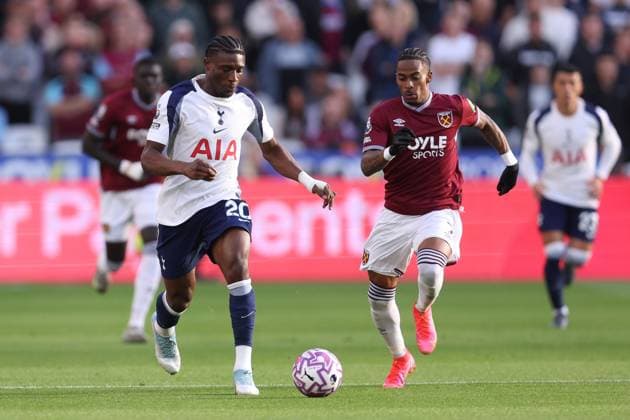 London, England, 13th September 2025. Mohammed Kudus of Tottenham Hotspur and Crysencio Summerville of West Ham challenge for the ball during the West Ham United vs Tottenham Hotspur Premier League match at the London Stadium, London. Picture credit should read: Paul Terry Sportimage EDITORIAL USE ONLY. No use with unauthorised audio, video, data, fixture lists, club league logos or live services. Online in-match use limited to 120 images, no video emulation. No use in betting, games or single club league player publications. SPI_007_PT_West_Ham_Tottenham SPI-4133-0007