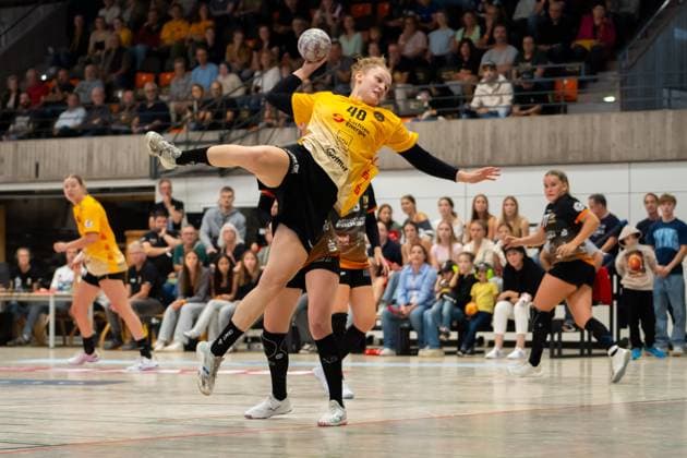Handball I Women I Season 2025 2026 I 2 Bundesliga I 3 Matchday I VfL Waiblingen HC Rödertal I 13 09 2025 Lea Grießer 48, HC Rödertal im Wurf Waiblingen Rundsporthalle Baden Württemberg Germany Copyright: xLobeca MaxxPetershansx