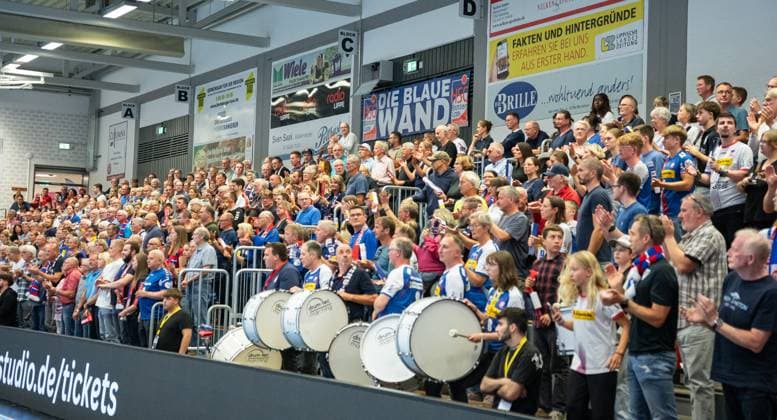 HSG Blomberg Lippe GER vs Thueringer HC GER , Handball, 1 Handball Bundesliga Frauen, 3 Spieltag, 13 09 2025, Saision 2025 2026, Blomberg Fans of HSG Blomberg Lippe GER with the banner Die blaue Wand Blomberg Sporthalle an der Ulmenallee Germany