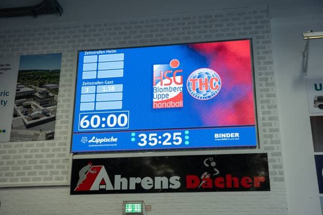 HSG Blomberg Lippe GER vs Thueringer HC GER , Handball, 1 Handball Bundesliga Women, Matchday 3, 13 09 2025, Season 2025 2026, Blomberg The LED board shows the score of 35 25 for HSG Blomberg Lippe GER Blomberg Sporthalle an der Ulmenallee Germany
