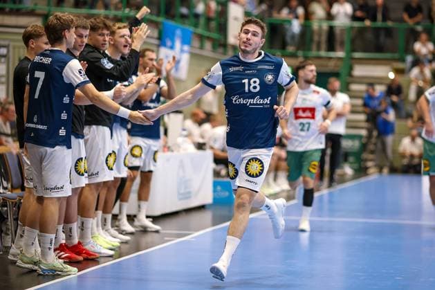 13 09 2025, Handball, HBL, Bergischer HC TSV GWD Minden, Unihalle Wuppertal Goal celebration Yannick Fraatz BHC 18 North Rhine-Westphalia Germany