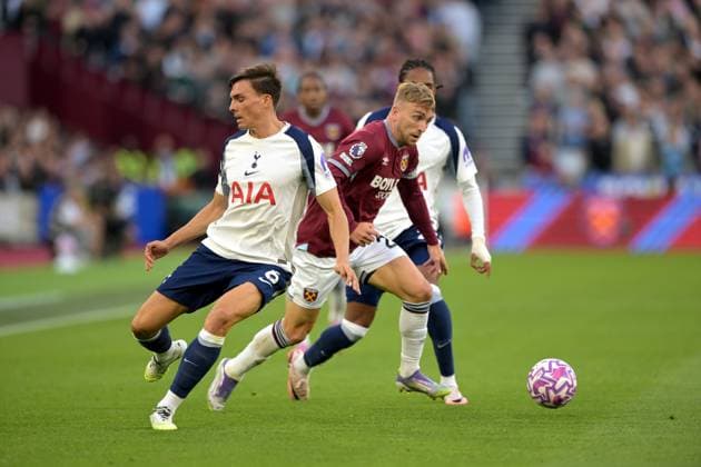 West Ham vs Spurs Premier League Jarrod Bowen of West Ham United and Joao Palhinha of Tottenham Hotspur during the West Ham vs Tottenham Hotspur Premier League match at the London Stadium Stratford. London The London Stadium UK Copyright: xMartinxDaltonx WestHam_vs_Spurs_130915_MD_086