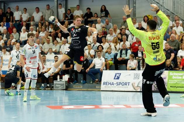 Paul Kompenhans TV 05 07 Huettenberg, 34 Falk Kolodziej HSG Krefeld Niederrhein, 05 Yahav Shamir TV 05 07 Huettenberg, 55 TV 05 07 Huettenberg vs HSG Krefeld Niederrhein, Handball, 2 Handball Bundesliga, 03 Matchday, Season 2025 2026, 13 09 25 TV 05 07 Huettenberg vs HSG Krefeld Niederrhein, Handball, 2 Handball Bundesliga, 03 Matchday, Season 2025 2026, 13 09 25 Huettenberg Copyright: xEibner-Pressefoto JoergxHeinrichx EP_JHR