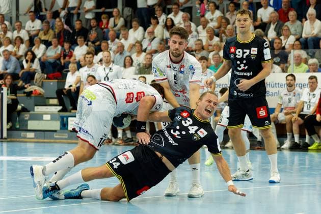 Niklas Ingenpaß HSG Krefeld Niederrhein, 55 Moritz Zoerb TV 05 07 Huettenberg, 14 Jörn Persson HSG Krefeld Niederrhein, 34 David Kuntscher TV 05 07 Huettenberg, 97 Matija Mircic HSG Krefeld Niederrhein, 97 TV 05 07 Huettenberg vs HSG Krefeld Niederrhein, Handball, 2 Handball Bundesliga, 03 Matchday, Season 2025 2026, 13 09 25 TV 05 07 Huettenberg vs HSG Krefeld Niederrhein, Handball, 2 Handball Bundesliga, 03 Matchday, Season 2025 2026, 13 09 25 Huettenberg Copyright: xEibner-Pressefoto JoergxHeinrichx EP_JHR