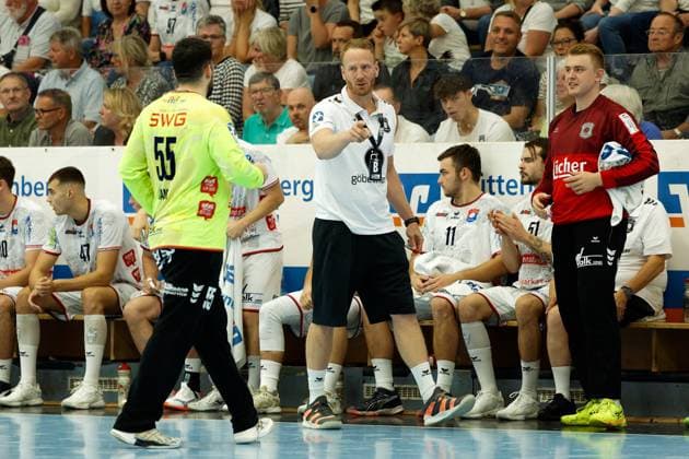 Yahav Shamir TV 05 07 Huettenberg, 55 Stefan Kneer Coach TV 05 07 Huettenberg Simon Boehne TV 05 07 Huettenberg, 12 TV 05 07 Huettenberg vs HSG Krefeld Niederrhein, Handball, 2 Handball Bundesliga, 03 Matchday, Season 2025 2026, 13 09 25 TV 05 07 Huettenberg vs HSG Krefeld Niederrhein, Handball, 2 Handball Bundesliga, 03 Matchday, Season 2025 2026, 13 09 25 Huettenberg Copyright: xEibner-Pressefoto JoergxHeinrichx EP_JHR