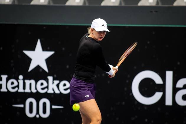 WTA, Tennis Damen 250 SP OPEN SaO PAULO, SP - 13.09.2025: WTA 250 SP OPEN - The first edition of the SP Open, a WTA 250 series tournament played on hard courts, will take place at Villa-Lobos Park, in the west zone of Sao Paulo. The event marks Sao Paulo& 39;s return to the official WTA calendar after 25 years and is the largest women& 39;s tournament in Brazil since 2016. In addition to the sporting competitions with 32 players in the singles and 16 doubles. In the photo, tennis player Francesca Jones (GBR) during a SP Open match against tennis player Janice Tjen (INA) this Saturday (13). (Photo: Aloisio Mauricio Fotoarena) x2805920x  AloisioxMauricio