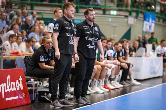13 09 2025, Handball, HBL, Bergischer HC TSV GWD Minden, Unihalle Wuppertal Head coach Arnor Gunnarsson BHC hc next to Markus Pütz North Rhine-Westphalia Germany