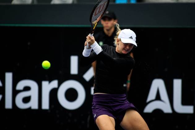 WTA, Tennis Damen 250 SP OPEN SaO PAULO, SP - 13.09.2025: WTA 250 SP OPEN - The first edition of the SP Open, a WTA 250 series tournament played on hard courts, will take place at Villa-Lobos Park, in the west zone of Sao Paulo. The event marks Sao Paulo& 39;s return to the official WTA calendar after 25 years and is the largest women& 39;s tournament in Brazil since 2016. In addition to the sporting competitions with 32 players in the singles and 16 doubles. In the photo, tennis player Francesca Jones (GBR) during a SP Open match against tennis player Janice Tjen (INA) this Saturday (13). (Photo: Aloisio Mauricio Fotoarena) x2805934x  AloisioxMauricio