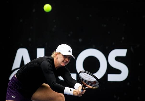 WTA, Tennis Damen 250 SP OPEN SaO PAULO, SP - 13.09.2025: WTA 250 SP OPEN - The first edition of the SP Open, a WTA 250 series tournament played on hard courts, will take place at Villa-Lobos Park, in the west zone of Sao Paulo. The event marks Sao Paulo& 39;s return to the official WTA calendar after 25 years and is the largest women& 39;s tournament in Brazil since 2016. In addition to the sporting competitions with 32 players in the singles and 16 doubles. In the photo, tennis player Francesca Jones (GBR) during a SP Open match against tennis player Janice Tjen (INA) this Saturday (13). (Photo: Aloisio Mauricio Fotoarena) x2805935x  AloisioxMauricio