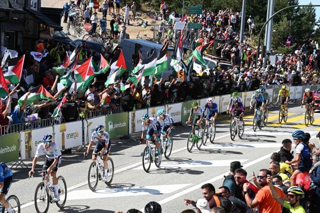 13-09-2025 Vuelta A Espana; Tappa 20 Robledo De Chavela - Bola Del Mundo; 2025, Red Bull - Bora Hansgrohe; 2025, Bahrain - Victorious; Pellizzari, Giulio; Puerto De Navacerrada; 