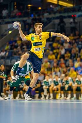 Tim Nothdurft 8 Rhein Neckar Löwen throws the ball on goal at the SAP Arena in Mannheim Tim Nothdurft 8 Rhein Neckar Löwen throws on goal Copyright: xspeedshotx xLukasxTrunkx