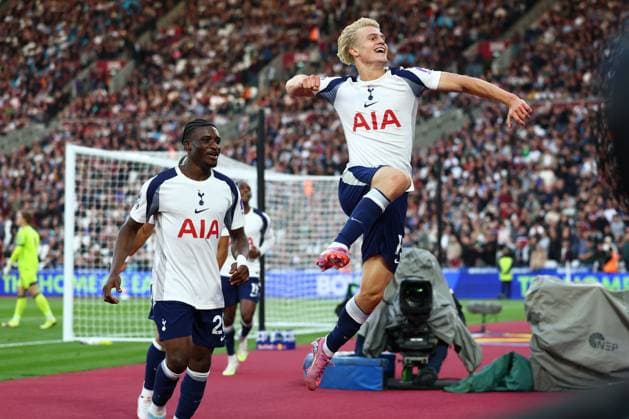 Lucas Bergvall of Tottenham Hotspur celebrates after scoring a goal (0-2) West Ham United v Tottenham Hotspur, Premier League, Football, London Stadium, London, UK - 13 Sept 2025London London Stadium United Kingdom EDITORIAL USE ONLY No use with unauthorised audio, video, data, fixture lists, club league logos or live services. Online in-match use limited to 120 images, no video emulation. No use in betting, games or single club league player publications. Copyright: xSimonxDael Shutterstockx 15481313ap