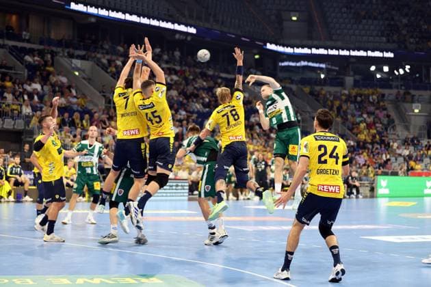 13 09 2025, xrekx, Handball Daikin HBL, Rhein Neckar Loewen ThSV Eisenach v l Max Beneke ThSV Eisenach DFL DFB REGULATIONS PROHIBIT ANY USE OF PHOTOGRAPHS as IMAGE SEQUENCES and or QUASI VIDEO Mannheim