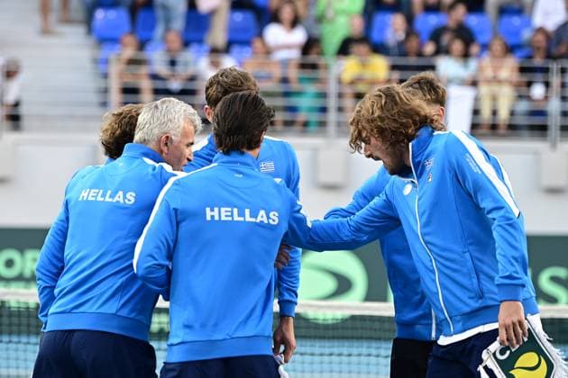 Davis Cup - Team of Greece react during the Davis Cup World Group 1st Round tennis match between Greece and Brasil held in OAKA Stadium in Athens, Greece, 13 September 2025. IMAGO ONE INCH PRODUCTIONS ATHENS Greece Copyright: xONExINCHxPRODUCTIONSx 6654144