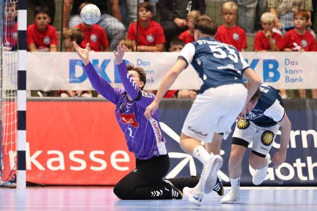 13 09 2025, Handball, HBL, Bergischer HC TSV GWD Minden, Unihalle Wuppertal Goalkeeper Malte Semisch GWD Minden 01 North Rhine-Westphalia Germany