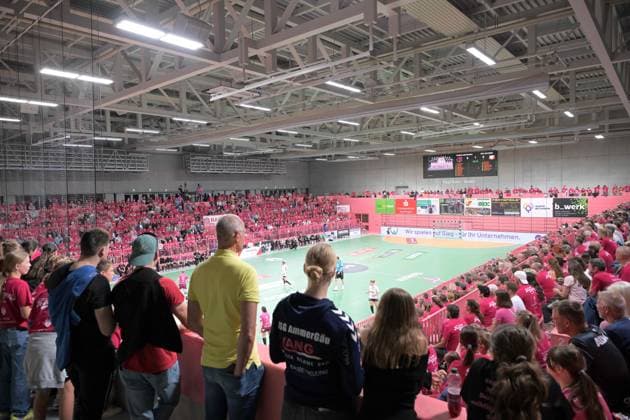 the new living room of the TusSies Metzingen because this season the Pink Hoellen is called Paul Horn Arena and not Oeschhalle TusSies Metzingen vs BSV Sachsen Zwickau, Handball, Alsco HBF, 3 Ligaspieltag, Saison 2025 2026, 13 09 2025 TusSies Metzingen vs BSV Sachsen Zwickau, Handball, Alsco HBF, 3 Ligaspieltag, Saison 2025 2026, 13 09 2025 Tuebingen Copyright: xEibner-Pressefoto TobiasxBaurx EP_TBR