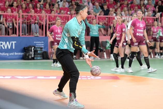 Sara Suba TusSies Metzingen, 77 in goal TusSies Metzingen vs BSV Sachsen Zwickau, Handball, Alsco HBF, 3 League Matchday, Season 2025 2026, 13 09 2025 TusSies Metzingen vs BSV Sachsen Zwickau, Handball, Alsco HBF, 3 League Matchday, Season 2025 2026, 13 09 2025 Tuebingen Copyright: xEibner-Pressefoto TobiasxBaurx EP_TBR
