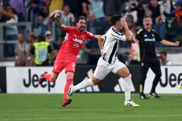 Vasilije Adzic (Juventus Fc) celebrates after scoring his team s fourth goal, Serie A, Juventus FC v FC Internazionale, Allianz Stadium, September 13, 2025, Turin, Italy.