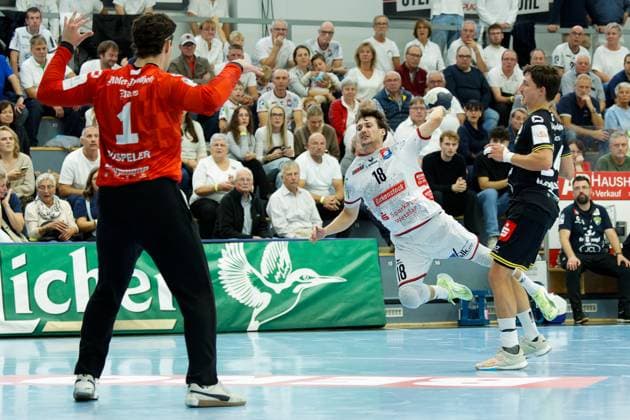 Finn Ruespeler HSG Krefeld Niederrhein, 01 Tim Ruediger TV 05 07 Huettenberg, 18 TV 05 07 Huettenberg vs HSG Krefeld Niederrhein, Handball, 2 Handball Bundesliga, 03 Matchday, Season 2025 2026, 13 09 25 TV 05 07 Huettenberg vs HSG Krefeld Niederrhein, Handball, 2 Handball Bundesliga, 03 Matchday, Season 2025 2026, 13 09 25 Huettenberg Copyright: xEibner-Pressefoto JoergxHeinrichx EP_JHR