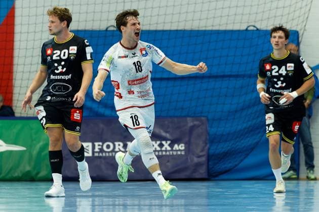 Tim Ruediger TV 05 07 Huettenberg, 18 cheers after a successful 7 meter TV 05 07 Huettenberg vs HSG Krefeld Niederrhein, Handball, 2 Handball Bundesliga, 03 Matchday, Season 2025 2026, 13 09 25 TV 05 07 Huettenberg vs HSG Krefeld Niederrhein, Handball, 2 Handball Bundesliga, 03 Matchday, Season 2025 2026, 13 09 25 Huettenberg Copyright: xEibner-Pressefoto JoergxHeinrichx EP_JHR