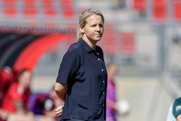 Friederike Kromp Fritzy Kromp, coach, head coach, SV Werder Bremen Portrait, close-up, single photo, single image, THE DFB GUIDELINES PROHIBIT ANY USE OF PHOTOGRAPHS AS IMAGE SEQUENCES AND OR QUASI VIDEO DFB REGULATIONS PROHIBIT ANY USE OF PHOTOGRAPHS AS IMAGE SEQUENCES AND OR QUASI VIDEO , 13 09 2025, Nuremberg Germany , Football, Google Pixel Womens Bundesliga, 1 FC Nürnberg SV Werder Bremen xobx