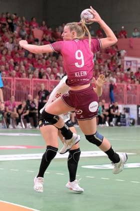 Naina Klein TusSies Metzingen, 09 TusSies Metzingen vs BSV Sachsen Zwickau, Handball, Alsco HBF, 3 League Matchday, Season 2025 2026, 13 09 2025 TusSies Metzingen vs BSV Sachsen Zwickau, Handball, Alsco HBF, 3 League Matchday, Season 2025 2026, 13 09 2025 Tuebingen Copyright: xEibner-Pressefoto TobiasxBaurx EP_TBR