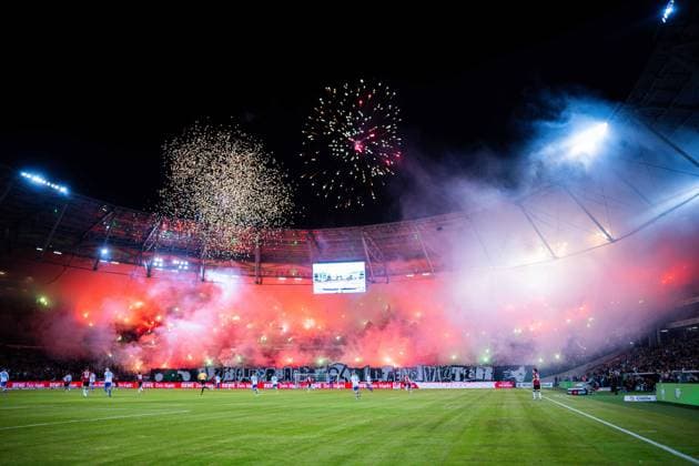 13 09 2025 Soccer, 2025 2026, 2 Bundesliga, 5 Matchday, Hannover 96 Hertha BSC Berlin Fans Hannover with Pyrotechnics DFL REGULATIONS PROHIBIT ANY USE OF PHOTOGRAPHS AS IMAGE SEQUENCES AND OR QUASI VIDEO