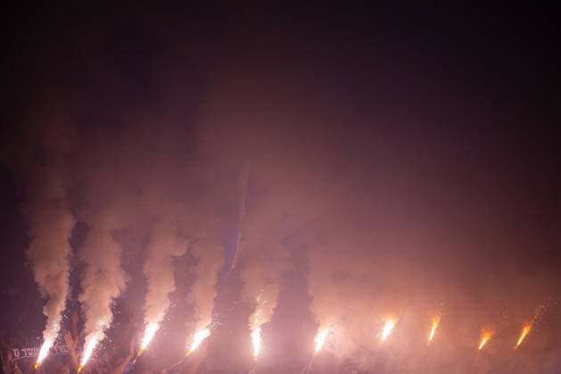 13 09 2025 Football, 2025 2026, 2 Bundesliga, Matchday 5, Hannover 96 Hertha BSC Berlin Fans Berlin with pyrotechnics DFL REGULATIONS PROHIBIT ANY USE OF PHOTOGRAPHS AS IMAGE SEQUENCES AND OR QUASI VIDEO