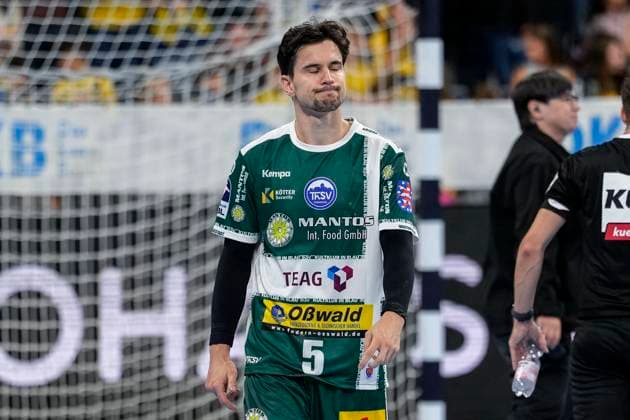 Timothy Reichmuth ThSV, 5 , player of ThSV Eisenach, disappointed about the defeat, disappointment after the final whistle, highlight, loser, lost, frustration, disappointed, pessimistic, 13 09 2025, Mannheim Germany , Handball, Bundesliga, Rhein Neckar Löwen ThSV Eisenach xozx