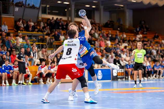 Oliver Juhl Refsgaard No. 31, VfL Luebeck Schwartau vs Magnus Grupe No. 8, HBW Balingen Weilstetten and Stefan Bauer No. 99, HBW Balingen Weilstetten VfL Luebeck Schwartau vs HBW Balingen Weilstetten, Handball, 2 Bundesliga, 13 09 25 Luebeck Schleswig Holstein Germany Copyright: xAgentur54Gradx xFelixxKoenigx