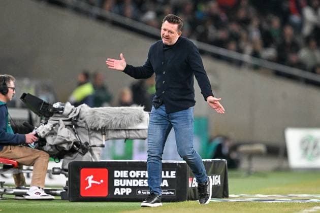 2 Bundesliga Hannover 96 Hertha BSC Berlin on 13 09 2025 at the HDI Arena in Hannover Coach Christian Titz Hannover dissatisfied, disappointed, disappointed, dejected MT