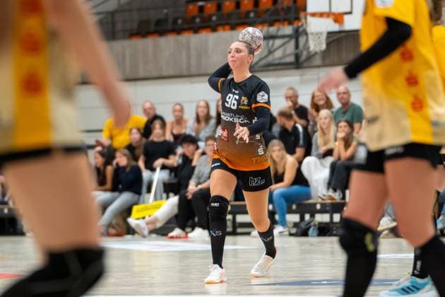 Handball I Women I Season 2025 2026 I 2 Bundesliga I 3 Matchday I VfL Waiblingen HC Rödertal I 13 09 2025 Lara Eckhardt 96, VfL Waiblingen Tigers with ball Waiblingen Rundsporthalle Baden Württemberg Germany Copyright: xLobeca MaxxPetershansx