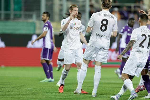 Serie A football match Fiorentina vs SSC Napoli Napoli s Belgian midfielder Kevin De Bruyne scores against fiorentina on penalty during the Serie A football match Fiorentina vs SSC Napoli at Artemio Franchi Stadium on September 13, 2025, in Florence. _BPH4416 Copyright: xAntonioxBalascox