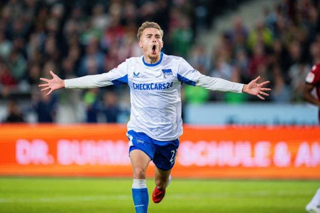 13 09 2025 Soccer, 2025 2026, 2 Bundesliga, Matchday 5, Hannover 96 Hertha BSC Berlin Marten Winkler Berlin cheers after his goal to 0 1 DFL REGULATIONS PROHIBIT ANY USE OF PHOTOGRAPHS AS IMAGE SEQUENCES AND OR QUASI VIDEO