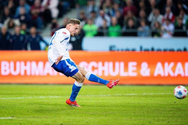 13 09 2025 Football, 2025 2026, 2 Bundesliga, Matchday 5, Hannover 96 Hertha BSC Berlin Marten Winkler Berlin scores the goal to 0 1 DFL REGULATIONS PROHIBIT ANY USE OF PHOTOGRAPHS AS IMAGE SEQUENCES AND OR QUASI VIDEO