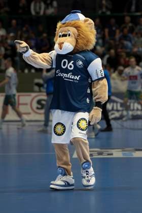 GER, 1 HBL bergischer HC vs GWD Minden 13 09 2025, Unihalle, Wuppertal, GER, 1 HBL bergischer HC vs GWD Minden, in the picture mascot BERGI, nordphotoxGmBHx xMeuter nph00351