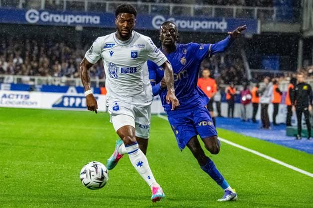FOOTBALL : AJ Auxerre vs AS Monaco - Ligue 1 - JournÃ e 4 - 13 09 2025 JosuÃ Casimir (AJ Auxerre) Kassoum Ouattara (AS Monaco) AuxerreFrance  Copyright: xBaptistexAutissierx