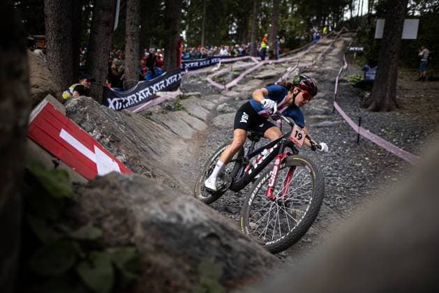 2025 UCI Mountain Bike World Championships Picture by Michal Cerveny SWpix.com - 13 09 2025 - Cycling - 2025 UCI Mountain Bike World Championships - Cross-country Olympic - Crans Montana, Valais, Switzerland - Women Elite - Gwendalyn Gibson (USA) Copyright: x xSWpix.comx(t axPhotographyxHubxLtd)xMichalxCerveny SWpix.comx SWP-3030-4230
