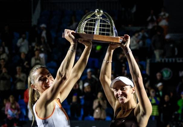 WTA, Tennis Damen 250 SP OPEN SaO PAULO, SP - 13.09.2025: WTA 250 SP OPEN - The first edition of the SP Open, a WTA 250 series tournament played on hard courts, will take place at Villa-Lobos Park, in the west zone of Sao Paulo. The event marks Sao Paulo& 39;s return to the official WTA calendar after 25 years and is the largest women& 39;s tournament in Brazil since 2016. In addition to the sporting competitions with 32 players in the singles and 16 doubles draws, the photo shows the SP Open champions, Luisa Stefani (BRA) and Timea Babos (HUN), this Saturday (13). (Photo: Aloisio Mauricio Fotoarena) x2806155x  AloisioxMauricio