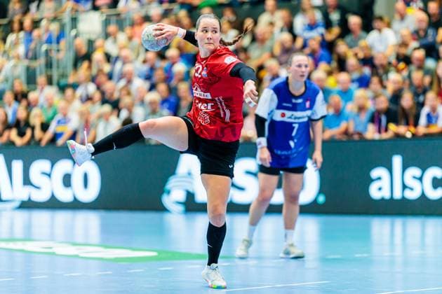 Csenge Kuczora Thueringer HC, 59 on 7-meter throw GER, HSG Blomberg Lippe vs Thueringer HC, , Matchday 3, Season 2025 2026, 13 09 2025 GER, HSG Blomberg Lippe vs Thueringer HC, , Matchday 3, Season 2025 2026, 13 09 2025 Blomberg Copyright: xEibner-Pressefoto JanxRollingerx EP_JSK