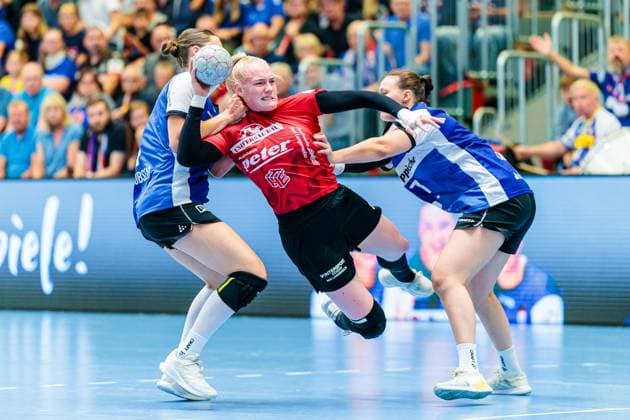 v l Andrea Jacobsen HSG Blomberg Lippe, 04 , Johanna Reichert Thueringer HC, 29 , Diana Magnusdottir HSG Blomberg Lippe, 07 GER, HSG Blomberg Lippe vs Thueringer HC, , Matchday 3, Season 2025 2026, 13 09 2025 GER, HSG Blomberg Lippe vs Thueringer HC, , Matchday 3, Season 2025 2026, 13 09 2025 Blomberg Copyright: xEibner-Pressefoto JanxRollingerx EP_JSK