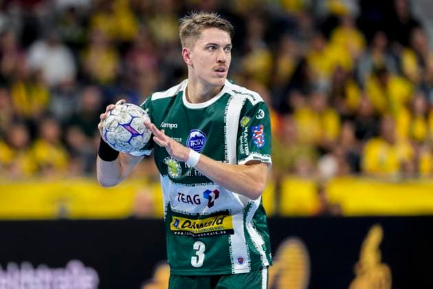 Oskar Joelsson ThSV, 3 , on the ball, single picture, single photo, action, action, 13 09 2025, Mannheim Germany , Handball, Bundesliga, Rhein Neckar Löwen ThSV Eisenach xozx