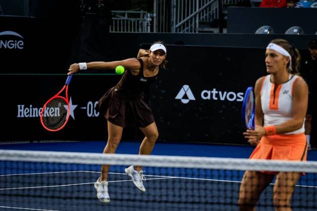 WTA, Tennis Damen 250 SP OPEN SaO PAULO, SP - 13.09.2025: WTA 250 SP OPEN - The first edition of the SP Open, a WTA 250 series tournament played on hard courts, will take place at Villa-Lobos Park, in the west zone of Sao Paulo. The event marks Sao Paulo& 39;s return to the official WTA calendar after 25 years and is the largest women& 39;s tournament in Brazil since 2016. In addition to the sporting competitions with 32 players in the singles and 16 doubles draws, the photo shows the SP Open champions, Luisa Stefani (BRA) and Timea Babos (HUN), this Saturday (13). (Photo: Aloisio Mauricio Fotoarena) x2806339x  AloisioxMauricio