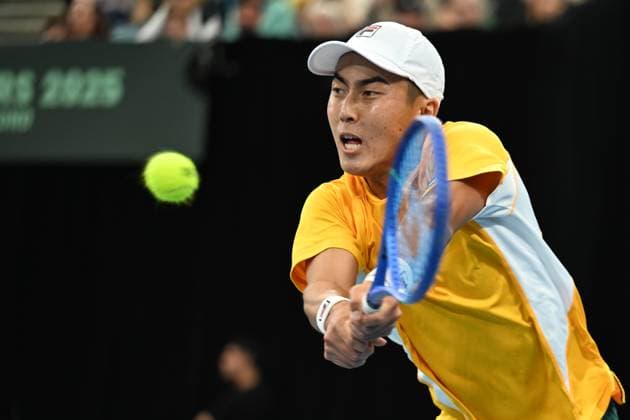 TENNIS DAVIS CUP AUSTRALIA BELGIUM, Australia™s Rinky Hijikata in action during his doubles match with Jordan Thompson against Sander Gille and Joran Vliegen of Belgium during the Davis Cup qualifying second round match at Ken Rosewall Arena in Sydney, Sunday, September 14, 2025. ( NO ARCHIVING, EDITORIAL USE ONLY SYDNEY NEW SOUTH WALES AUSTRALIA ALBION PARK  Copyright: xDEANxLEWINSx 20250914154948794544