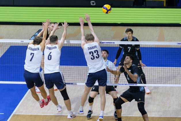 September 14, 2025, Quezon City, Manila, Philippines: Finland vs Argentina in the Pool Phase during the FIVB Mens Volleyball World Championship, WM, Weltmeisterschaft 2025 in Manila, Philippines. Argentina win in a 5 set match. Quezon City Philippines - ZUMAr144 20250914_zap_r144_014 Copyright: xJaynexRussellx