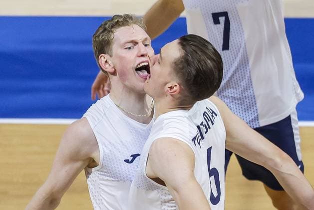 (250914) -- QUEZON CITY, Sept. 14, 2025 -- Fedor Ivanov (L) and Petteri Tyynismaa of Finland celebrate after scoring a point during the pool C match between Finland and Argentina at the FIVB Men s World Championship, WM, Weltmeisterschaft 2025 in Quezon City, the Philippines, Sept. 14, 2025. ) (SP)PHILIPPINES-QUEZON CITY-VOLLEYBALL-FIVB MEN S WORLD CHAMPIONSHIP 2025-ARGENTINA VS FINLAND ROUELLExUMALI 